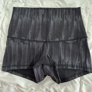 3’ lululemon high waist spandex shorts